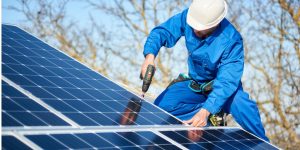 Installation Maintenance Panneaux Solaires Photovoltaïques à Selonnet